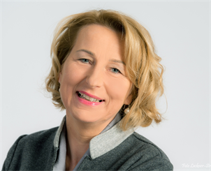 Porträtfoto von Bürgermeisterin Elisabeth Teufer