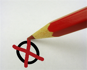 Das Bild zeigt einen Kreis, ein rotes X und einen roten Stift.